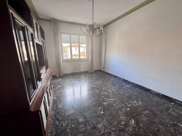 Appartamento buono stato, secondo piano, San Donato – Ospedale, Arezzo